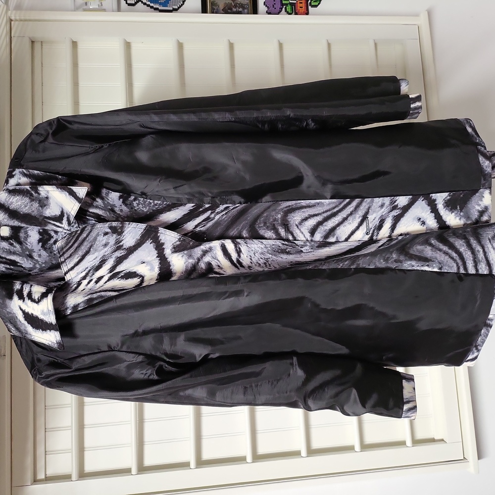 Beautiful Susan Graver car coat - Picture 3 of 5